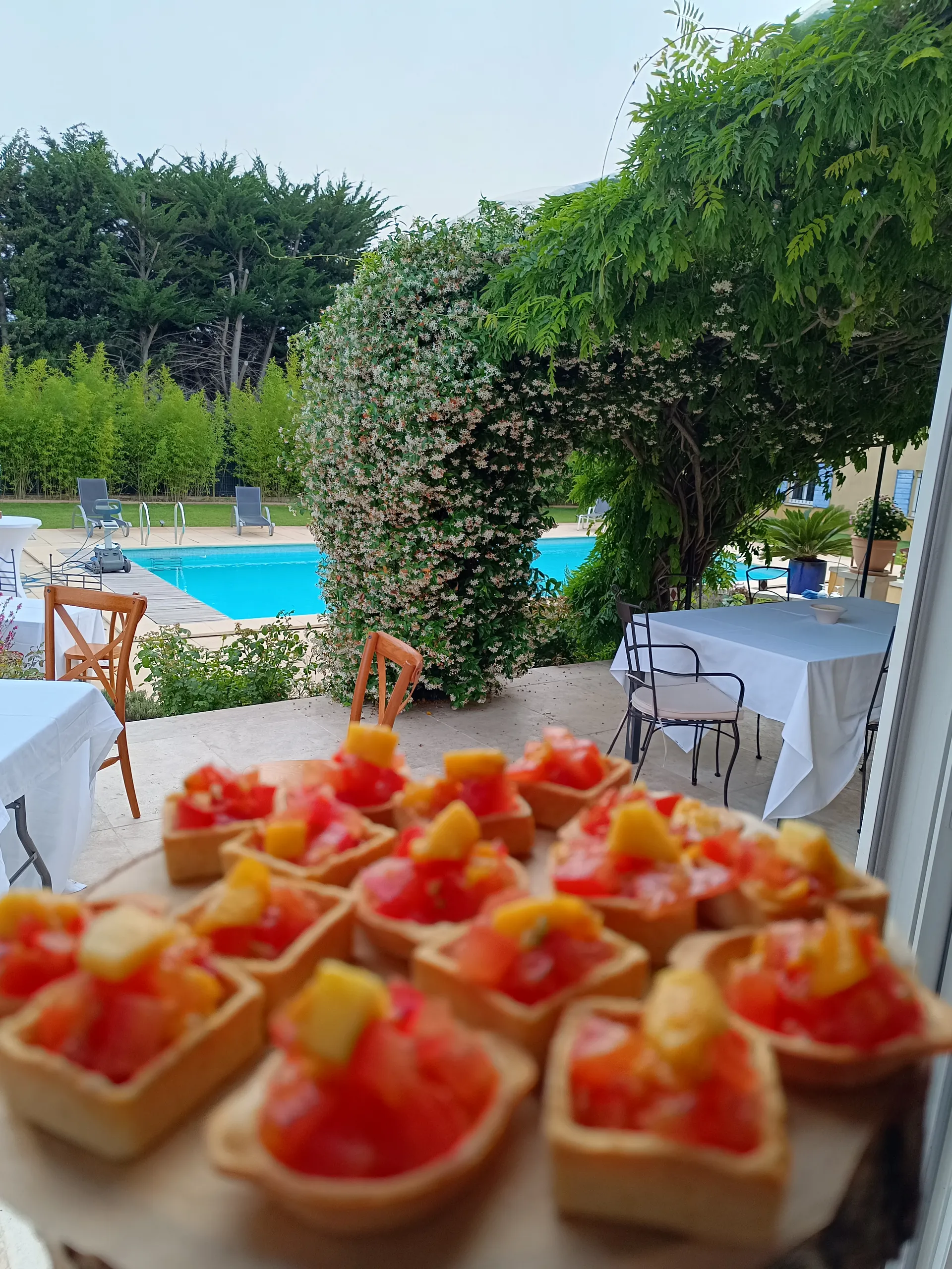 Tartelette fromage frais et herbes fraîches - Traiteur Montpellier